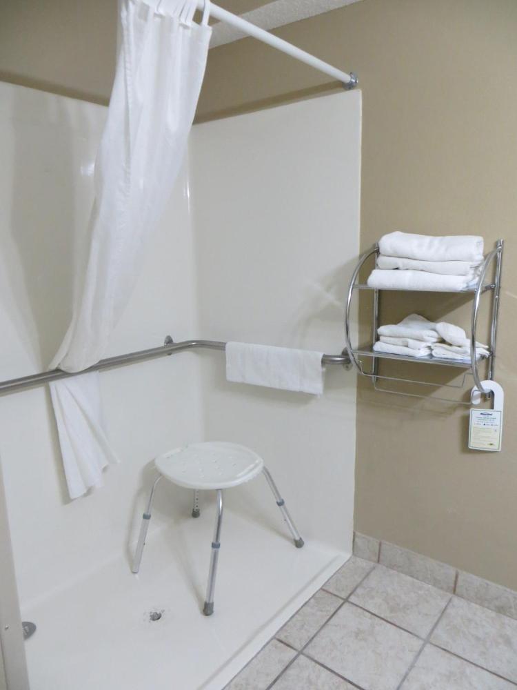 Queen Room - Disability Access/Non-Smoking interior